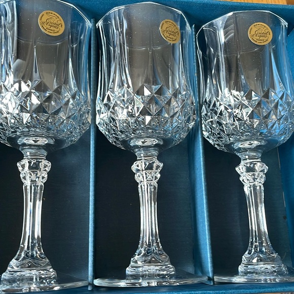 Luminarc Cristal D'Arques 10.25 oz Longchamp Wine 4 PC Set - Picture 1 of 2